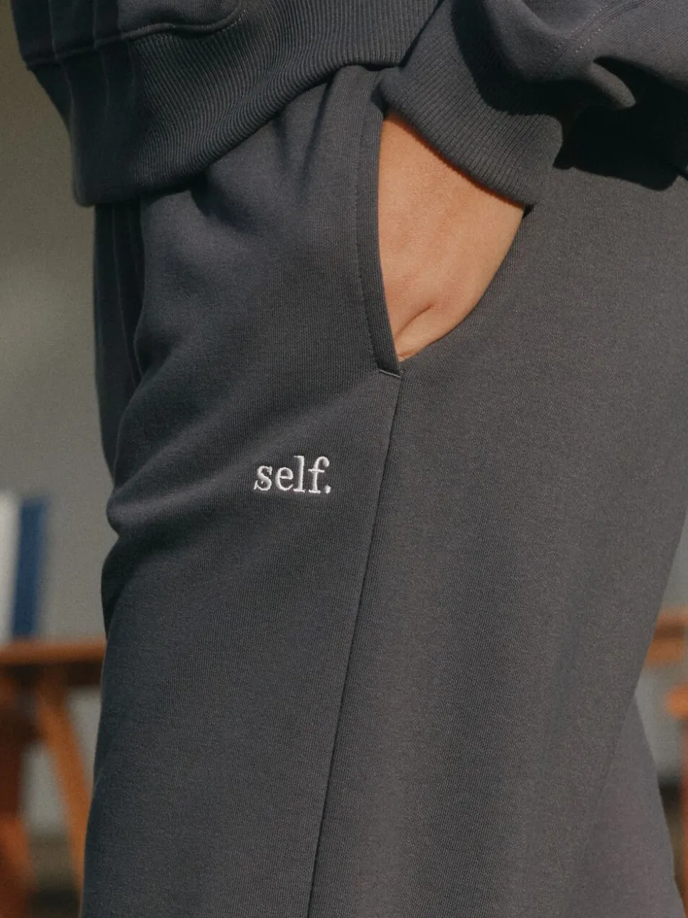 Antraciet - self. joggingbroek met wijde pijpen