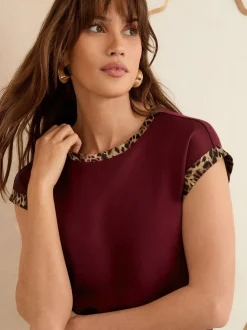 Bessenrood - Love & Roses Print Satin Front Jersey Back Crew Neck Blouse