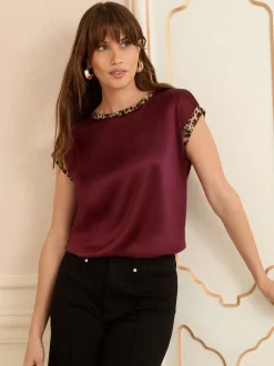 Bessenrood - Love & Roses Print Satin Front Jersey Back Crew Neck Blouse
