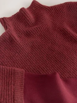 Bessenrood - Ribbed Mock Layer Poncho