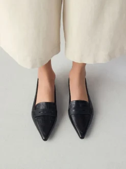Black Croc Effect Embossed - Forever Comfort® Premium Leather Pointed Toe Loafers