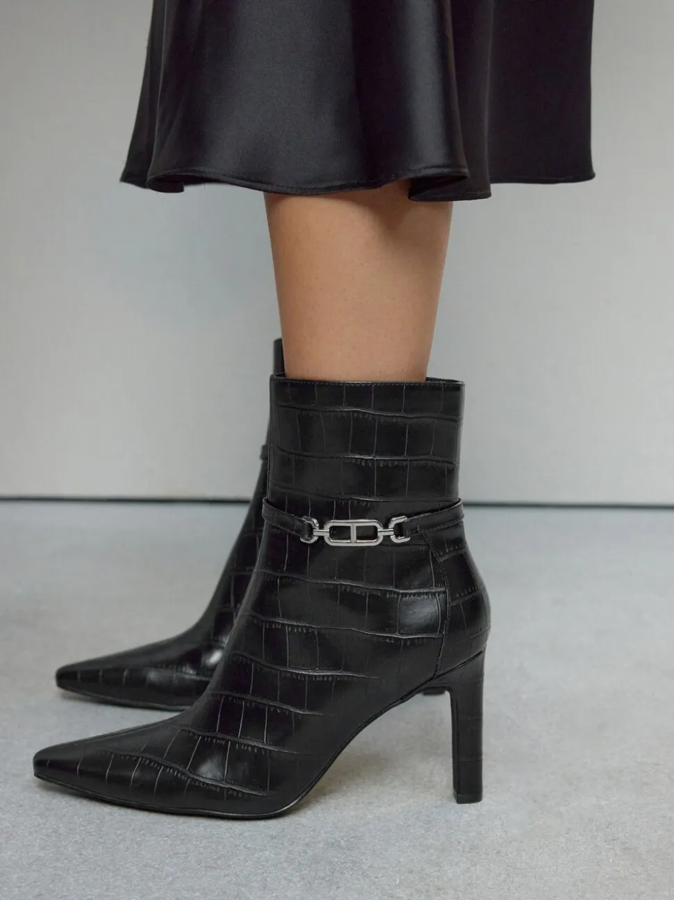 Black Croc Embossed - Forever Comfort® Hardware Trim Heeled Ankle Boots