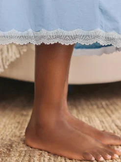 Blauw - Laura Ashley - Modal kamerjas met kanten afwerking