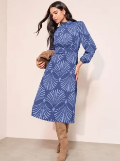 Blauwe geo - Friends Like These Midi-jurk met opstaande kraag en lange mouwen en strikdetail