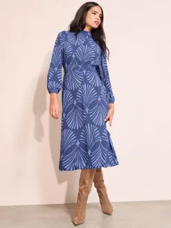 Blauwe geo - Friends Like These Midi-jurk met opstaande kraag en lange mouwen en strikdetail