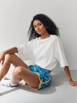 Blauwe print - Sportshort met contrasterende Streep