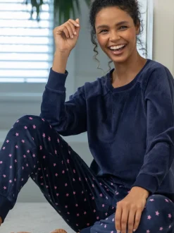 blauw/roze - Pour Moi pyjamaset van zacht fleece sweatshirt en joggingbroek