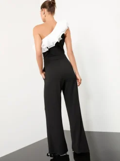 Blauw/wit - Lipsy jumpsuit met ruches en een blote schouder