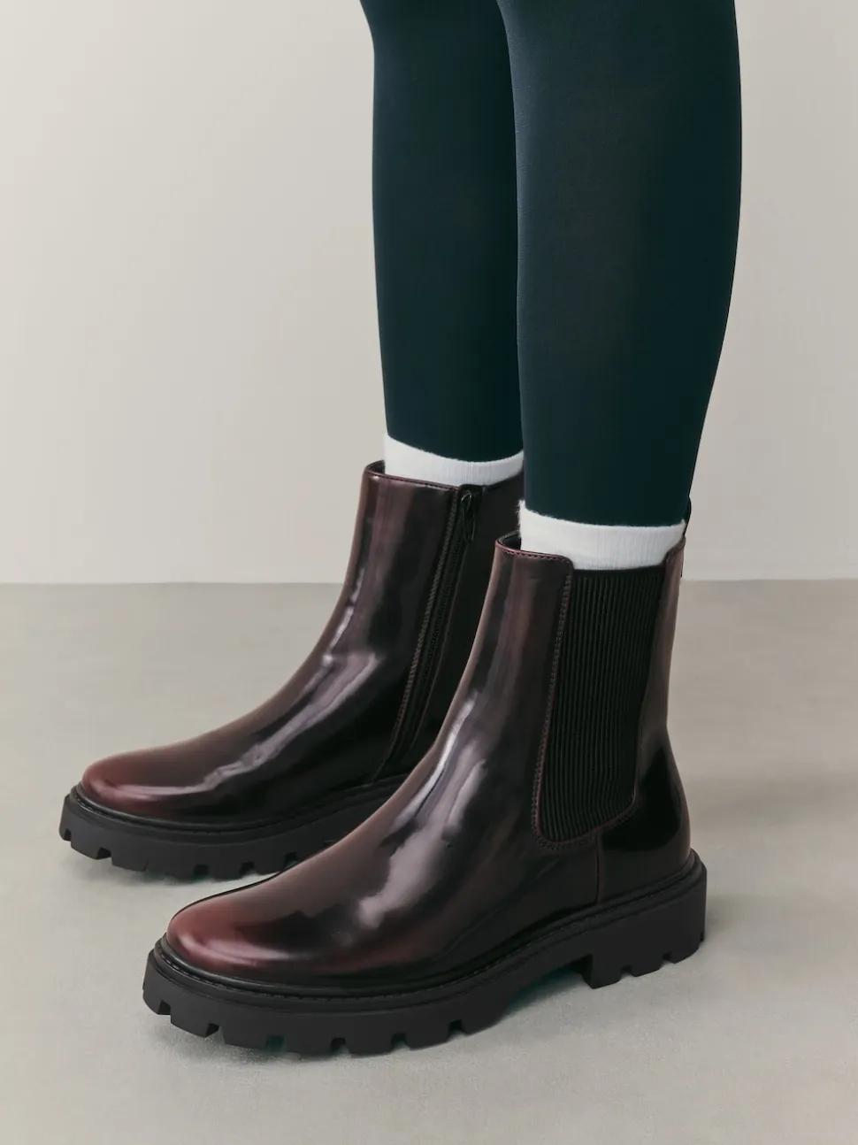 Bordeauxrode lak - Forever Comfort® Chelsea-enkellaarzen met profielzool