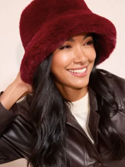 Bordeauxrood - Friends Like These Faux Fur Bucket Hat