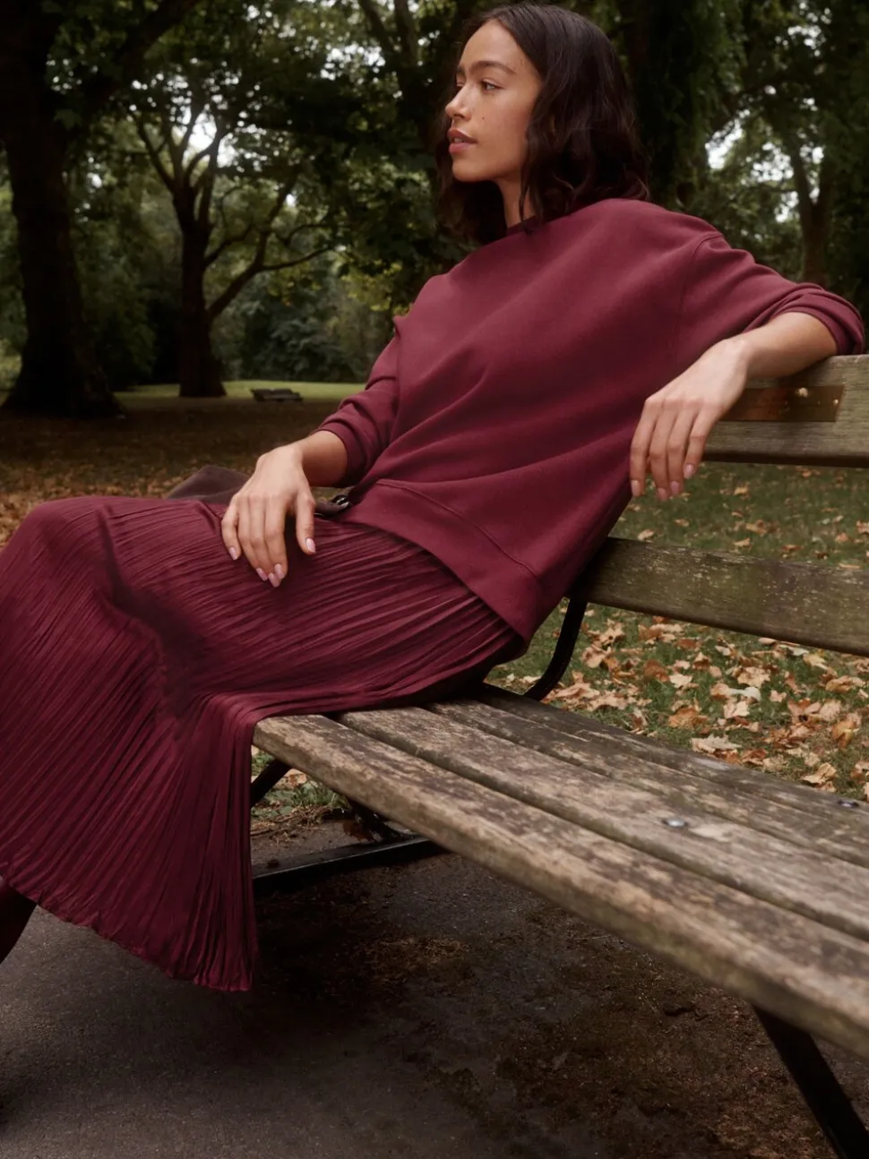 Bordeauxrood - 2-In-1 Sweatshirt met Satijnen Midi Rok