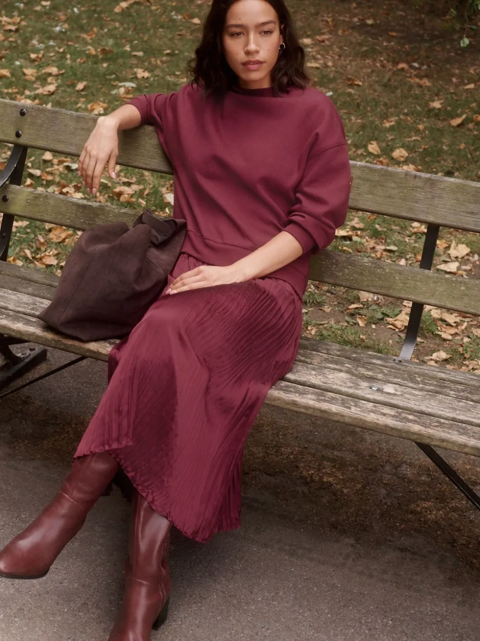 Bordeauxrood - 2-In-1 Sweatshirt met Satijnen Midi Rok