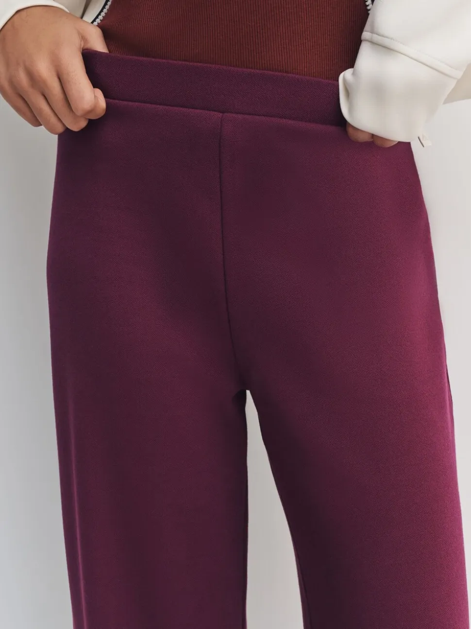 Bordeauxrood - Wide Leg Compact Trousers
