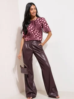 Bordeauxrood gestipt  - Friends Like These Short Sleeve Tie Back Blouse