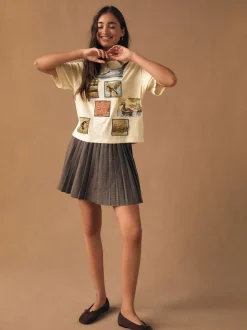 Boter Geel - Sequin Patch Graphic Duck Short Sleeve Crew Neck T-Shirt
