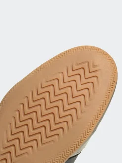 Bruin - adidas Grand Court Lo Trainers
