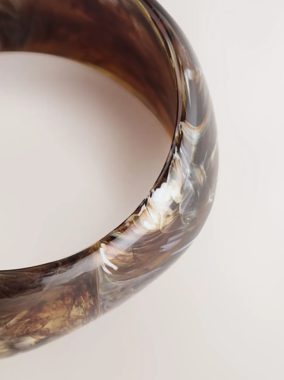 Bruin - Chunky Acrylic Bangle