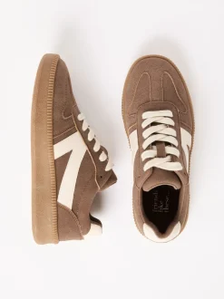 Bruin - Friends Like These Lace Up Retro Gumsole Sports Trainers