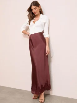 Bruin - Friends Like These X Lucy Mecklenburgh Satijnen Maxi Rok met Kantafwerking