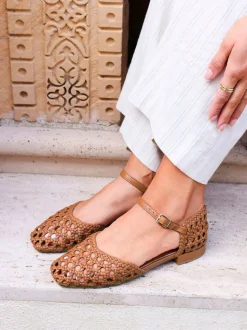 Bruin - Linzi Suki handgeweven pumps met lage blokhak