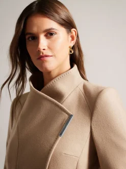 Bruin - Ted Baker - Roze halflange wollen jas met overslag en riem