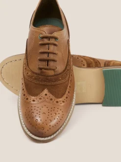 Bruin - White Stuff Thistle Brogues met vetersluiting