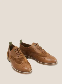 Bruin - White Stuff Thistle Brogues met vetersluiting