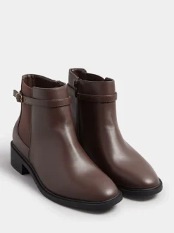 Bruin - Yours Curve Buckle Elastic Boots