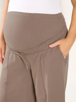 Bruin - Yours Curve Maternity Wide Leg Joggers With Pockets