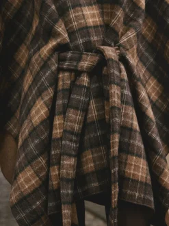 Bruin geruit - Wrap Front Cape Poncho