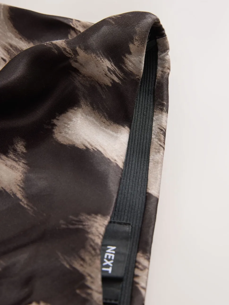 Bruin met dierenprint - Satijnen midirok