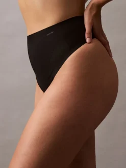 Calvin Klein Sculpted Shapewear Thong - Stay Put Mesh