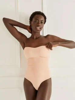 Caramel-nude - Wear Your Own - Beha-slipdress van kant met krachtige buikcorrectie