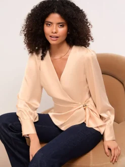 Champagne-goud - Lipsy Satin Hardware Detail Wrap Top