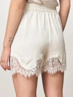 Champagne-goud - Satin Shorts With Lace Trim
