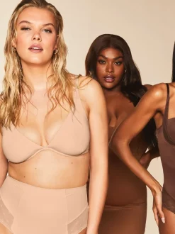 Champagne-nude - Lipsy vormgevende shapewear slip met hoge taille met medium buikcorrectie