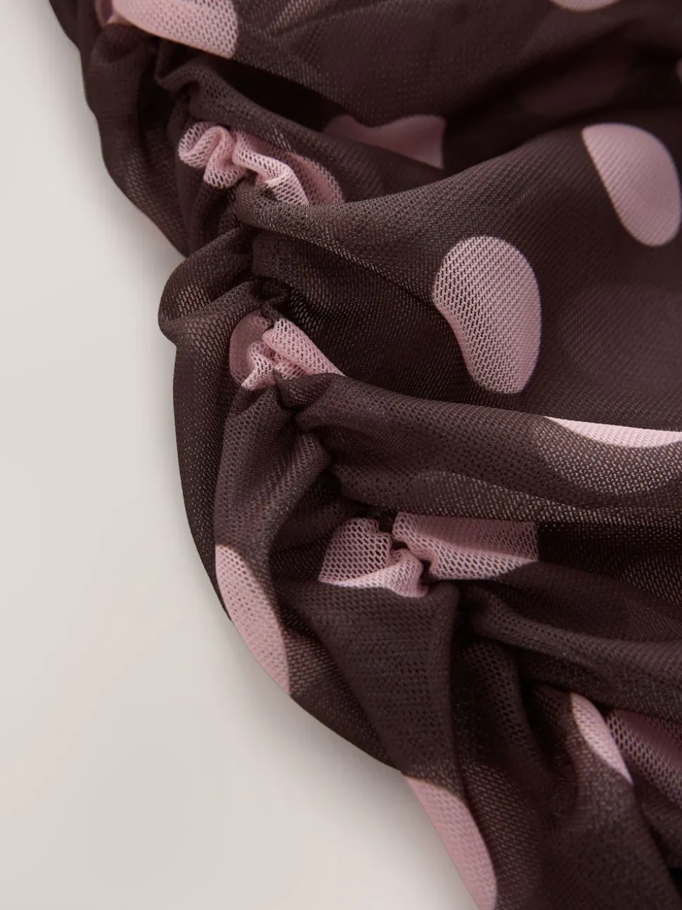 Chocolade Bruin/Roze met stippen - Top met lange mouwen, gerimpelde zijkanten en mesh