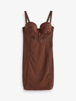 Chocolade nude - Kanten slipdress met cups en sterke buikcorrectie