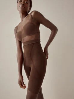 Chocolade nude - Vormgevende naadloze slip voor gladdere dijen met stevige buikcorrectie