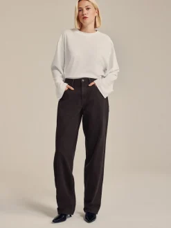 Chocoladebruin - Baggy jeans met wijde pijpen en halfhoge taille
