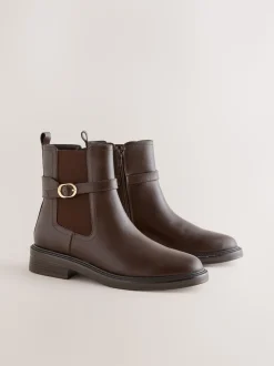 Chocoladebruin - Chelsea Boots met gesp
