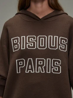 Chocoladebruin - Compact Cosy Graphic Long Sleeve Hoodie