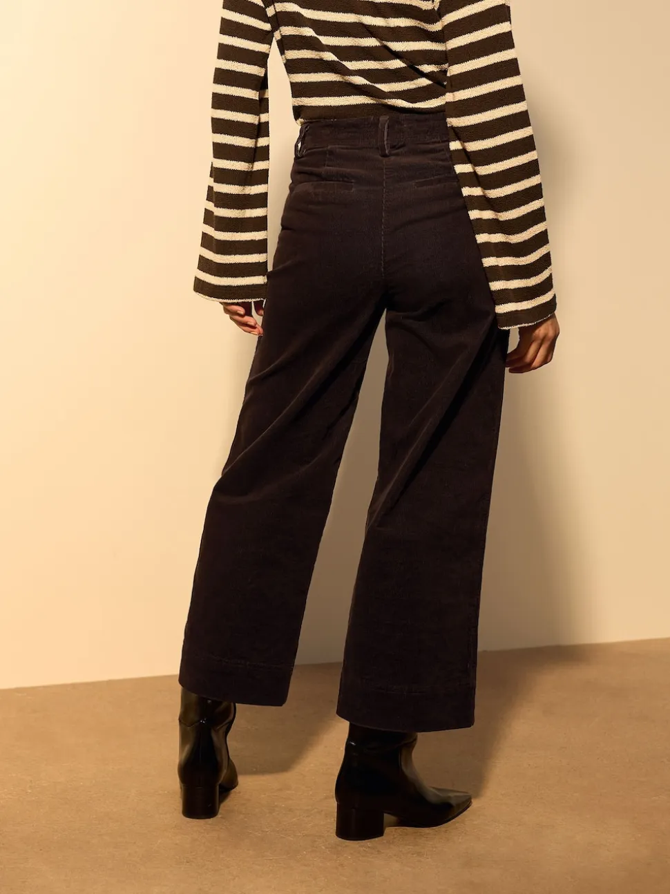 Chocoladebruin - Cord Wide Leg Cropped Trousers