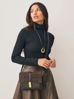 Chocoladebruin - Crossbodytas met imitatie krokodillenleer
