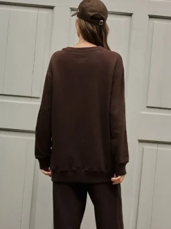 Chocoladebruin - Essentials sweatshirt met relaxte pasvorm, lange snit en zakken