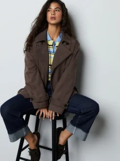 Chocoladebruin - Faux Suede Cropped Trench Coat