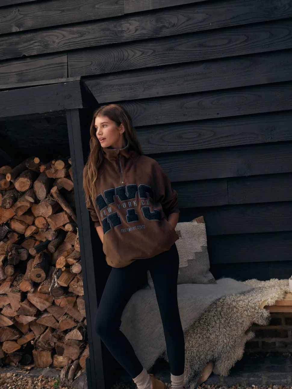 Chocoladebruin - Fleece trui met korte rits