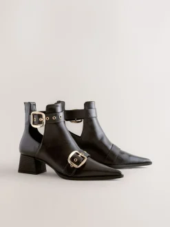 Chocoladebruin - Forever Comfort® Cut Out Buckle Detail Ankle Boots