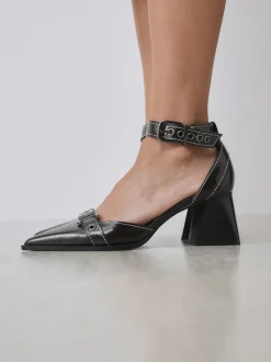 Chocoladebruin - Forever Comfort® Point Toe Buckle Block Heels