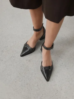 Chocoladebruin - Forever Comfort® Point Toe Buckle Block Heels
